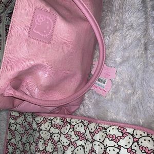 New Hello kitty diaper bag with changing pad.